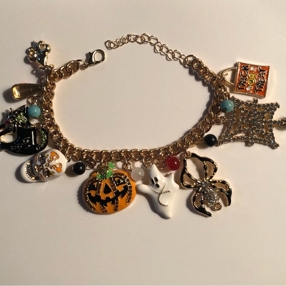 NWOT Halloween Charm Bracelet with Gold Chain